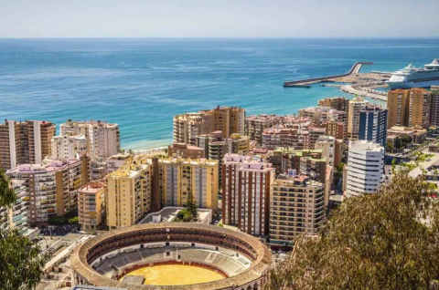 Málaga, ciudad para invertir, según Reding Real Estate Investment. 12
